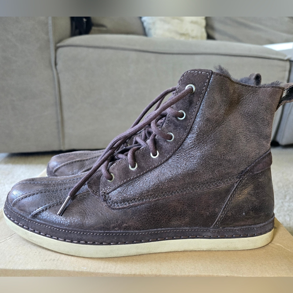 UGG Men's ALASTAIR Duck Boots BROWN Bomber Leather Finish 9US ($160 MSRP)